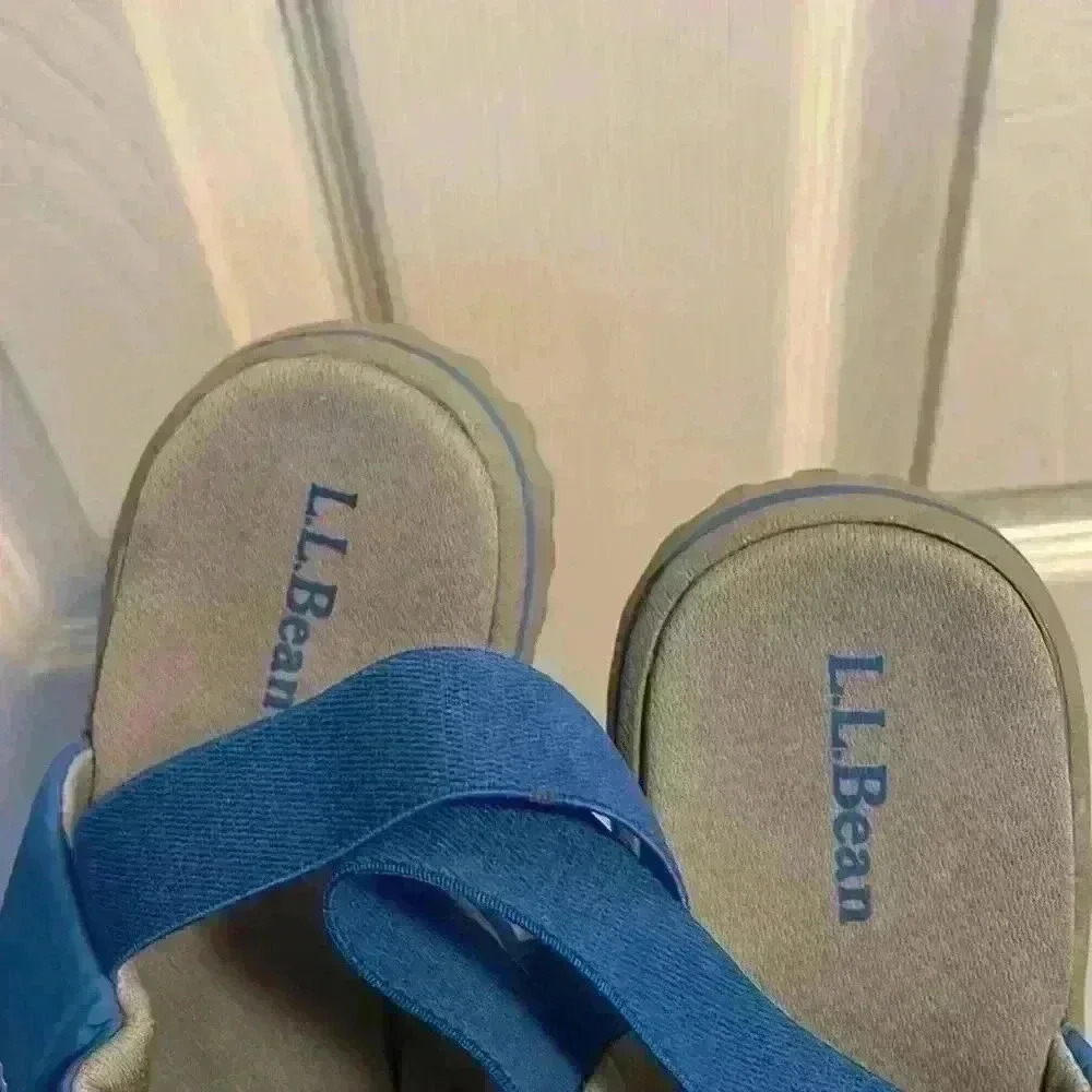 LL Bean size 5-6 kids. Fits women’s 7.5-8. - Picture 3 of 10
